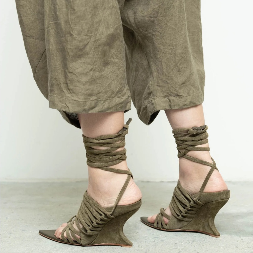 Nicholas k VIK WEDGE SUEDE
SKU: A-221A DUNE 39 - Picture 8 of 8